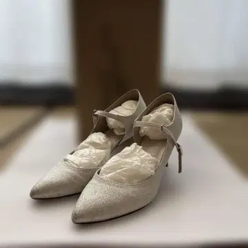 [ le talon ] 스트랩 펌프스 결혼식