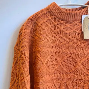 미사용 새상품 오렌지 케이블 니트 스웨터 긴팔