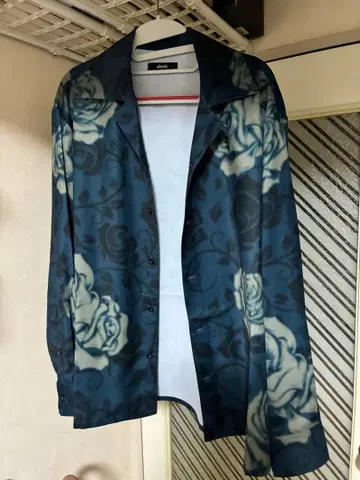 glamb 네이비 꽃무늬 긴팔 셔츠 S