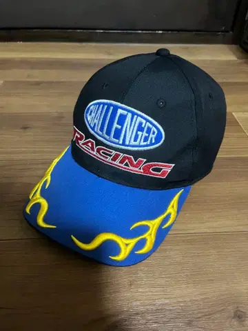 CHALLENGER 프레임 디자인 캡