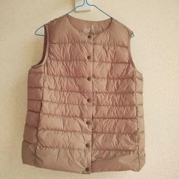 무인양품 베이지 다운 베스트 M 사이즈