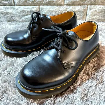 컨디션 최상 Dr. Martens 닥터마틴 3홀 포스트맨 여성용