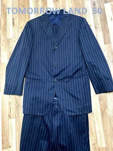 TOMORROWLAND 스트라이프 수트