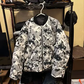 세일 21일까지! BEAMS 리버서블 디지털 카모 다운 자켓