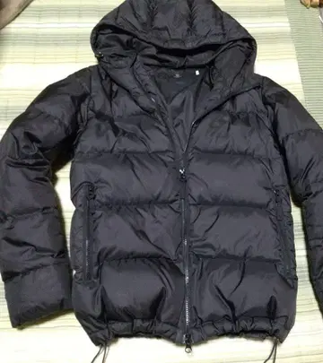 새상품급 뷰티&유스 블랙 후드 부착 다운 자켓