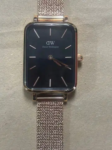 Daniel Wellington 스퀘어 손목시계