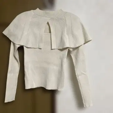 새상품급 SNIDEL 프릴 장식 화이트 니트