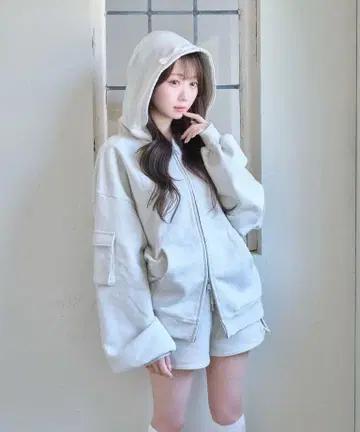 새상품 로제 뮤즈 새틴 리본 포인트 카고 집업 세트