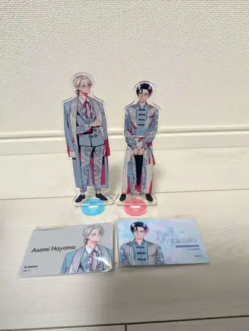 25시, 아카사카에서 아크릴 스탠드 회원증 세트