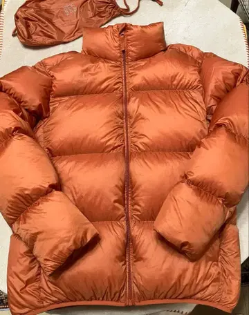 세탁 완료 수납 봉투 포함 유니클로 남성용 다운 자켓 소프트 L