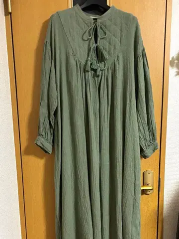 [ 새상품 ] 사만사 모스모스 가슴 퀼트 원피스 그린