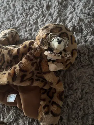 레오파드 무늬 귀도리 모자 미니 마우스 포함