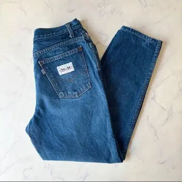 Levi's