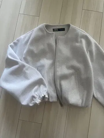 ZARA 라이트 그레이 노카라 자켓