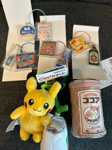 피카피카 마트 아크릴 키링 카라비너 포함 미니 파우치