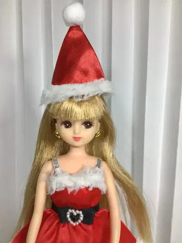 크리스마스 의상을 입은 리카짱 캐슬 인형.