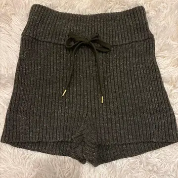 juemi 니트 팬츠 올리브 가격 인하 가능