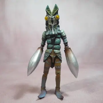 S.H.Figuarts 발탄 성인 침략자를 쏘아라 Ver.