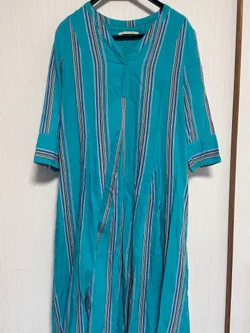 새상품급 누키테파 터콰이즈 스트라이프 원피스 s