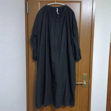 TUTIE x Kiho 콜라보 코튼 린넨 개더 리본 원피스 츠치에