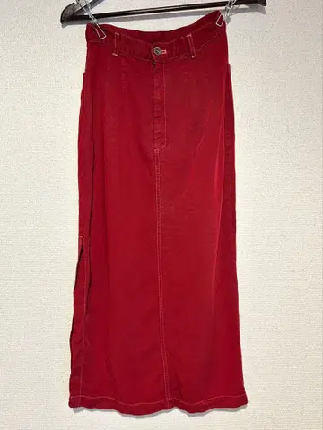 MCM 타이트 롱 스커트 레드