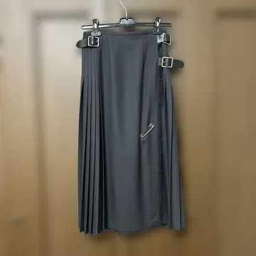 블랙 플리츠 스커트