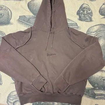 JACQUEMUS 자크 뮈스 로고 후드 맨투맨 브라운 M