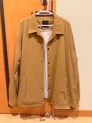 SENSE OF PLACE 베이지 나일론 자켓