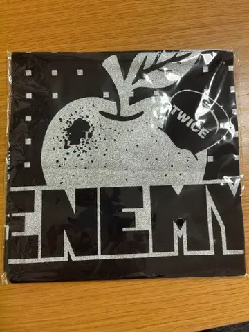 새상품 TWICE 반다나 ENEMY