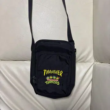 THRASHER TURTLES 숄더백 블랙