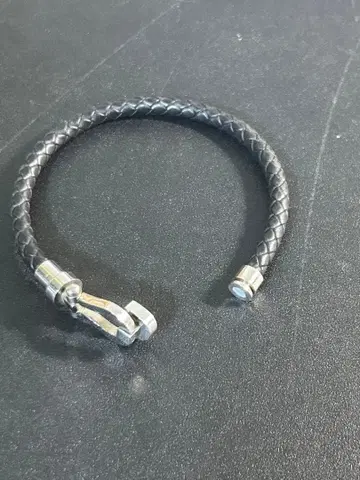 블랙 가죽 뜨개질 팔찌