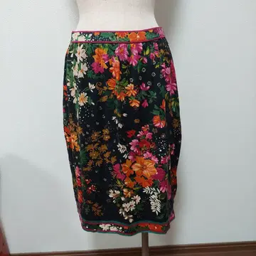 LEONARD 타이트 스커트