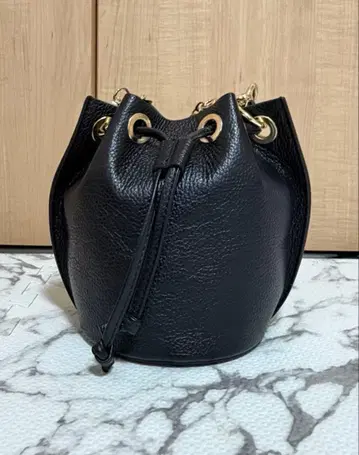 마르코 비안치니 버킷 숄더 블랙 금장 장식 새상품급