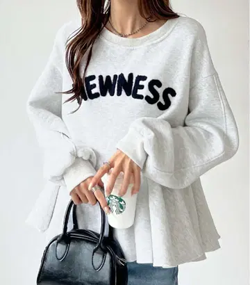 NEWNESS 프릴 밑단 맨투맨 라이트 그레이 속기모 페플럼