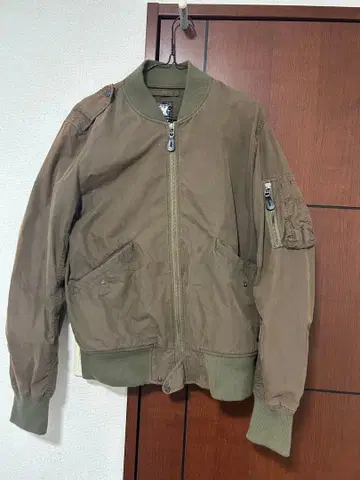 AVIREX MA-1 자켓 L 사이즈 올리브