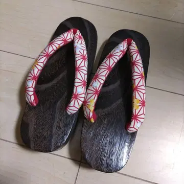 마츠나가 일본 나막신 공방 빨흰 꽃무늬 하나오 일본 나막신