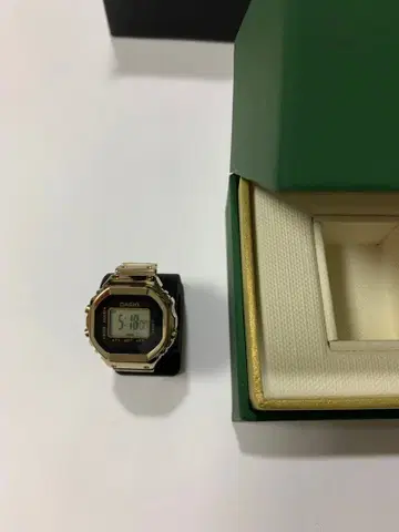 카시오 반지 워치 CRW-001G-9JR 골드 컬러