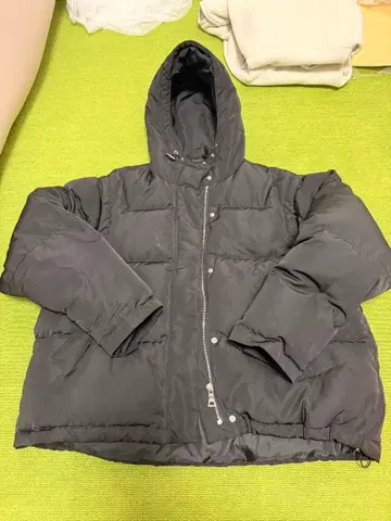 EMODA 후드 부착 블랙 다운 자켓 다운 베스트 2way