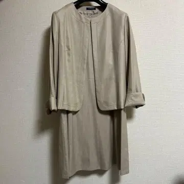 베이지 자켓과 원피스 세트 17호