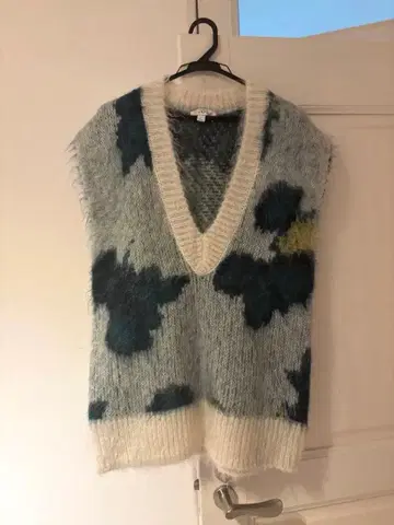 cos V넥 니트 베스트