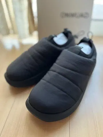 ONWUAD 블랙 슬립온