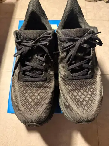 HOKA CLIFTON 9 블랙