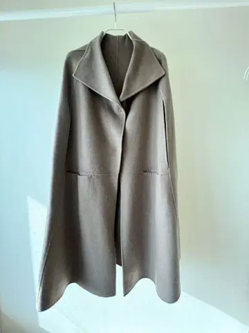 Whim Gazette 캐시미어 100% 베이지 판초