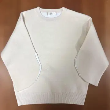 heve 헤이브 캐시미어 블렌드 튤립 니트 화이트