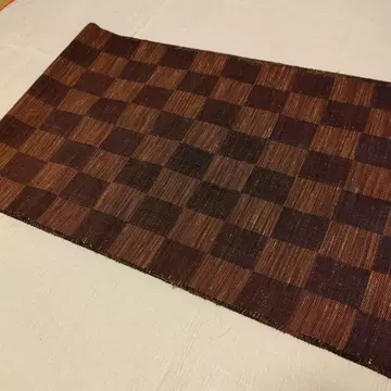 옷감 브라운 보라색 체크 패턴