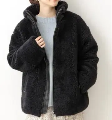 이에나 블랙 보아 지퍼 블루종 사이즈 38