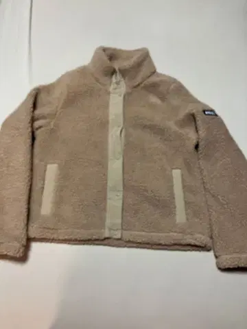 AIGLE 베이지 보아 자켓