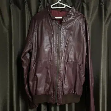 버건디 가죽 자켓