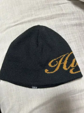 HUF 니트 모자 블랙 금 로고