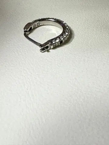 스와로브스키 귀걸이 한쪽